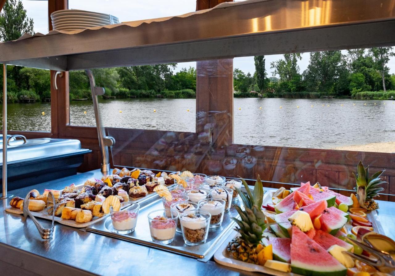 Eden Lounge Restaurant & Pension Veresegyház Екстериор снимка