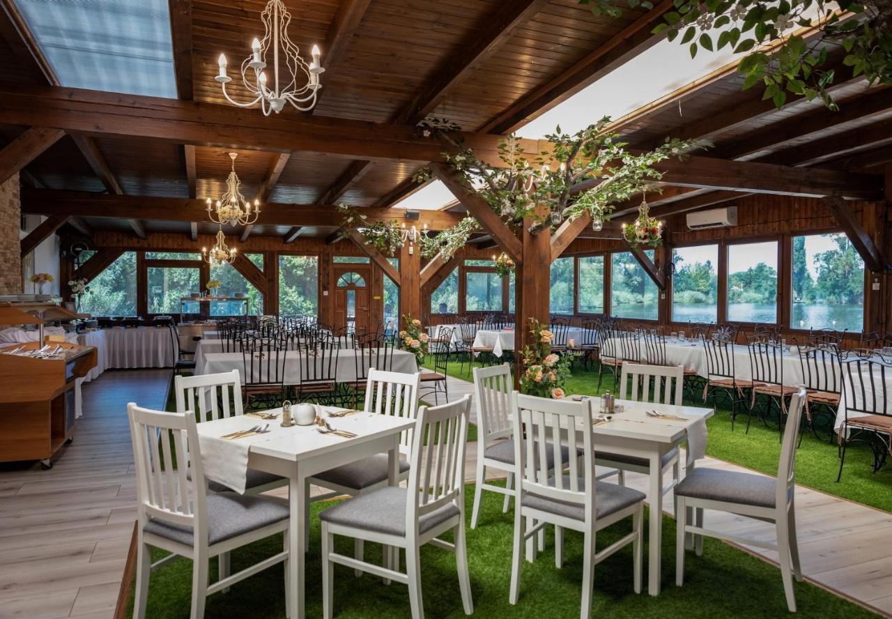 Eden Lounge Restaurant & Pension Veresegyház Екстериор снимка